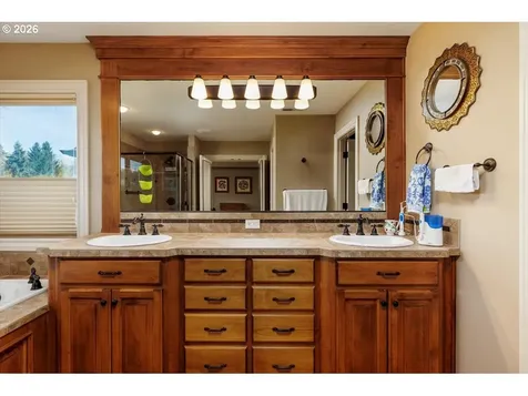 5511 Fieldstone Court Lake Oswego OR 97035
