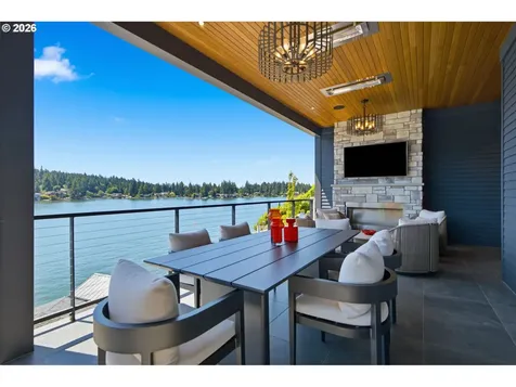 3072 Lakeview Boulevard Lake Oswego OR 97035
