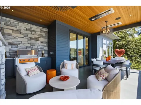 3072 Lakeview Boulevard Lake Oswego OR 97035