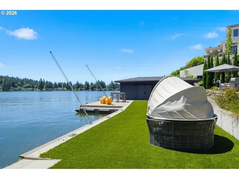 3072 Lakeview Boulevard Lake Oswego OR 97035