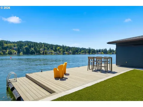3072 Lakeview Boulevard Lake Oswego OR 97035
