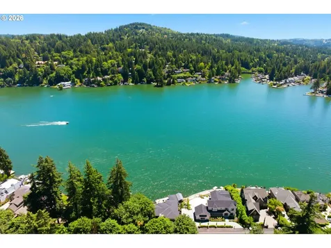 3072 Lakeview Boulevard Lake Oswego OR 97035