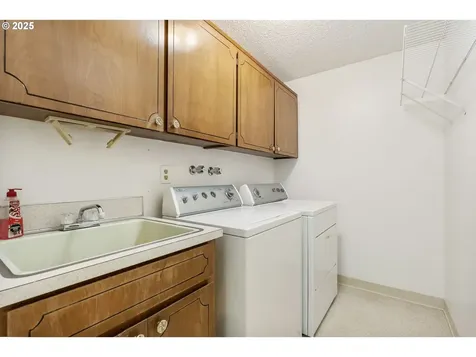 1920 SW Pheasant Drive Beaverton OR 97003