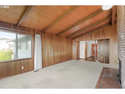 8916 NW Lakecrest Avenue Vancouver WA 98665