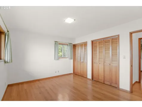8916 NW Lakecrest Avenue Vancouver WA 98665