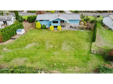 8916 NW Lakecrest Avenue Vancouver WA 98665