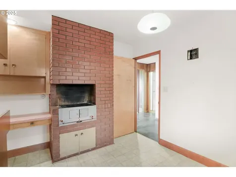 8916 NW Lakecrest Avenue Vancouver WA 98665