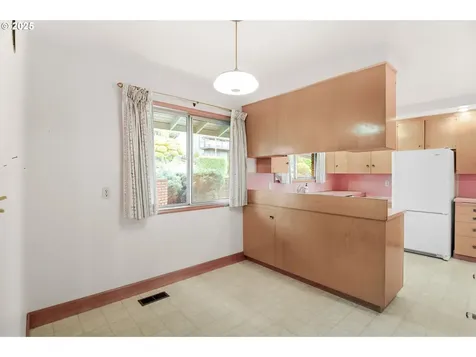 8916 NW Lakecrest Avenue Vancouver WA 98665