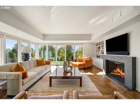 1933 Highlands Loop Lake Oswego OR 97034