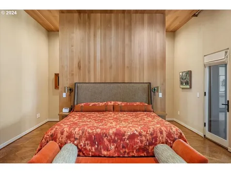 1933 Highlands Loop Lake Oswego OR 97034