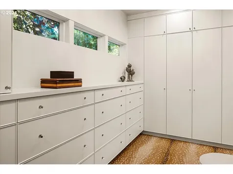 1933 Highlands Loop Lake Oswego OR 97034