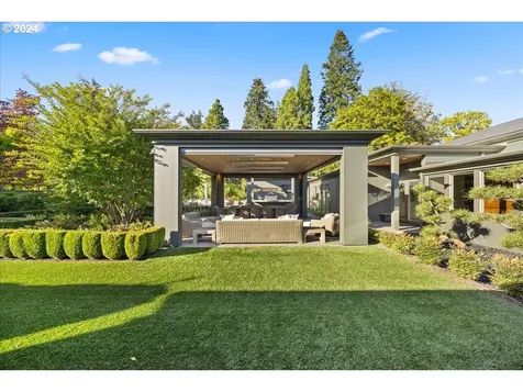 1933 Highlands Loop Lake Oswego OR 97034