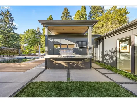 1933 Highlands Loop Lake Oswego OR 97034