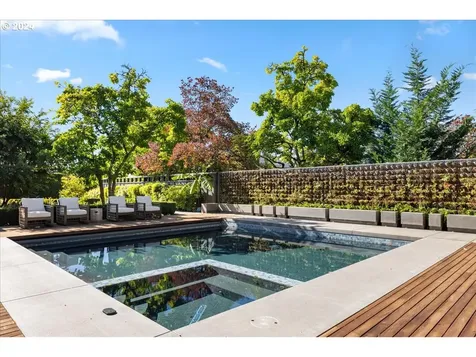 1933 Highlands Loop Lake Oswego OR 97034