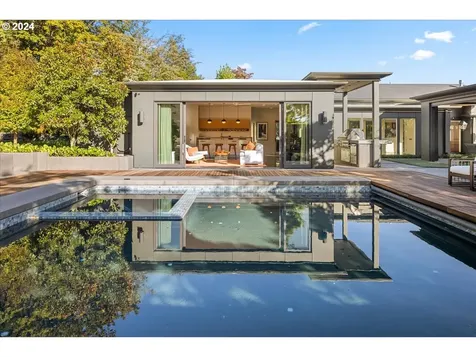 1933 Highlands Loop Lake Oswego OR 97034