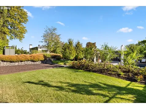 1933 Highlands Loop Lake Oswego OR 97034