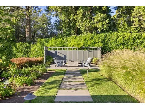 1933 Highlands Loop Lake Oswego OR 97034