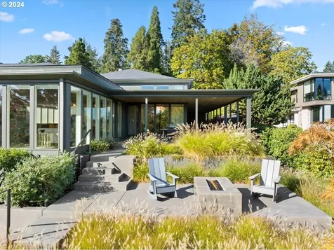 1933 Highlands Loop Lake Oswego OR 97034