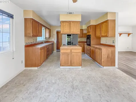 221 Musser Street Brookings OR 97415