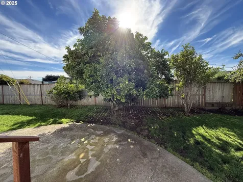 221 Musser Street Brookings OR 97415