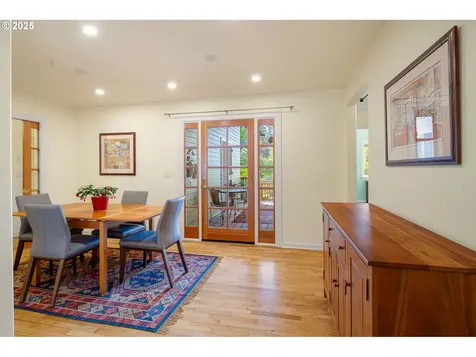 2476 Emerald Street Eugene OR 97403