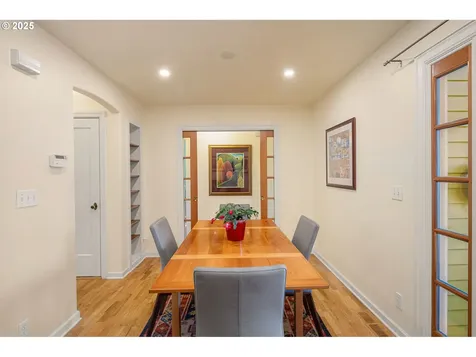 2476 Emerald Street Eugene OR 97403