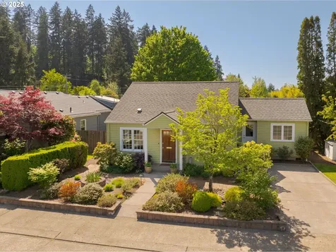 2476 Emerald Street Eugene OR 97403