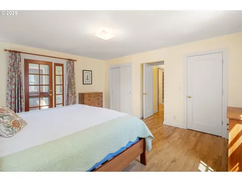 2476 Emerald Street Eugene OR 97403