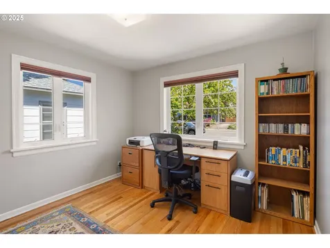 2476 Emerald Street Eugene OR 97403