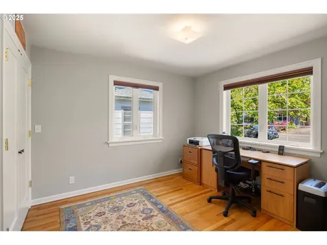 2476 Emerald Street Eugene OR 97403