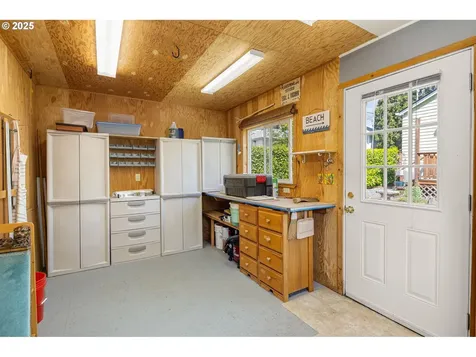 2476 Emerald Street Eugene OR 97403