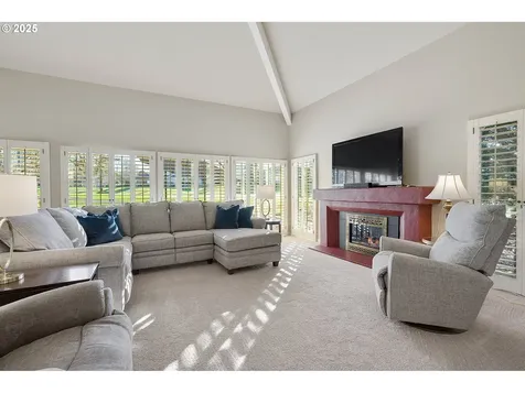 7240 SW Lake Bluff Court Wilsonville OR 97070