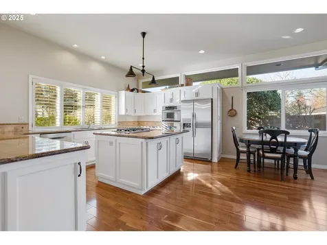7240 SW Lake Bluff Court Wilsonville OR 97070