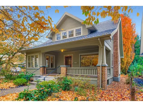 2033 SE 22nd Avenue Portland OR 97214