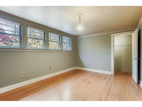 2033 SE 22nd Avenue Portland OR 97214