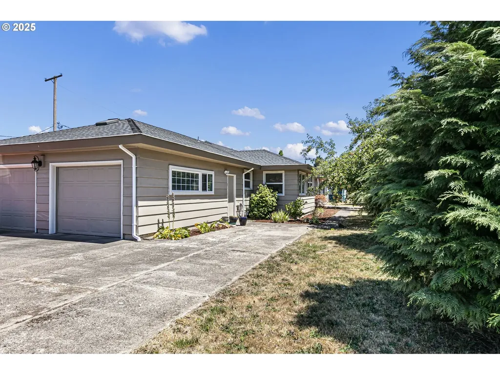 2114 Centennial Boulevard Springfield OR 97477