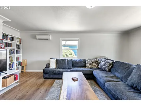 2114 Centennial Boulevard Springfield OR 97477