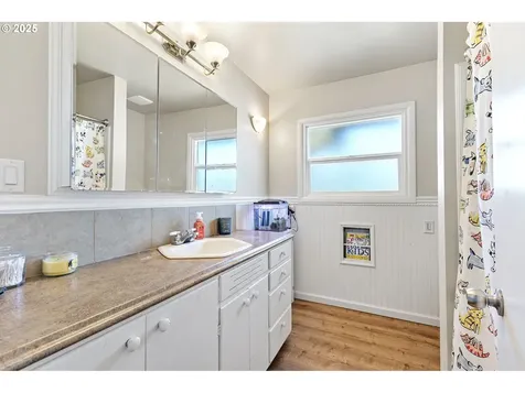 2114 Centennial Boulevard Springfield OR 97477
