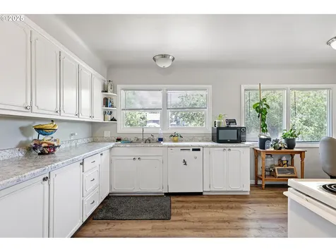 2114 Centennial Boulevard Springfield OR 97477