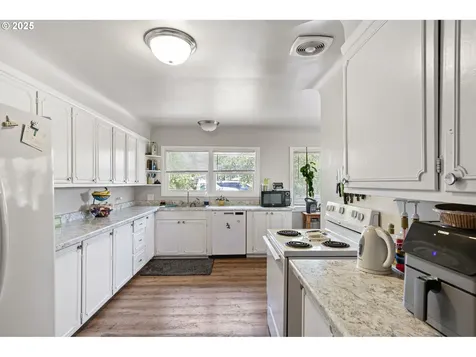 2114 Centennial Boulevard Springfield OR 97477