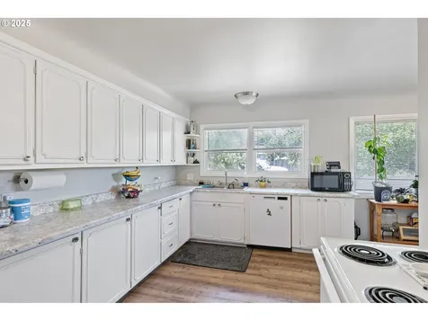 2114 Centennial Boulevard Springfield OR 97477