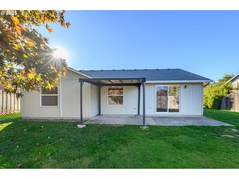 130 SW West Hills Drive Mcminnville OR 97128