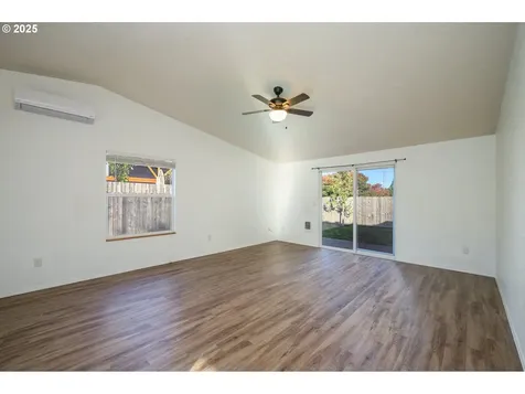 130 SW West Hills Drive Mcminnville OR 97128