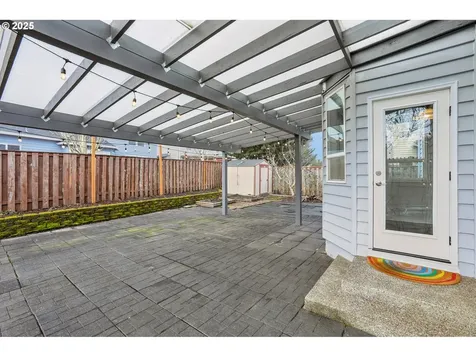 16046 NW Trakehner Way Portland OR 97229