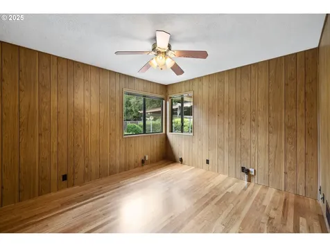 107 NW 10th Avenue Canby OR 97013