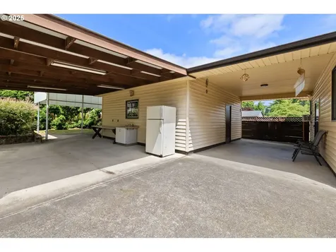 107 NW 10th Avenue Canby OR 97013