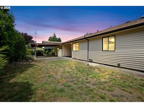 107 NW 10th Avenue Canby OR 97013