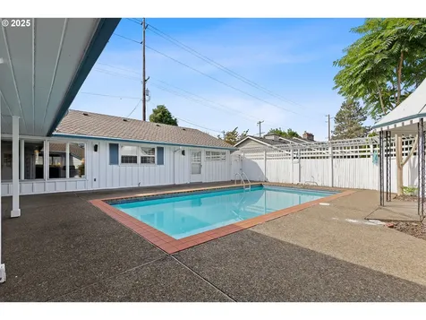 5249 SE 35th Avenue Portland OR 97202