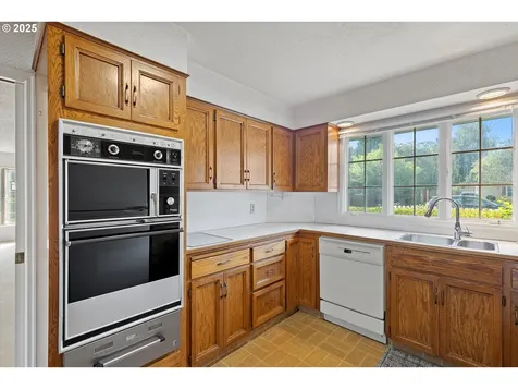 5249 SE 35th Avenue Portland OR 97202