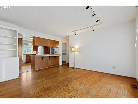 5249 SE 35th Avenue Portland OR 97202